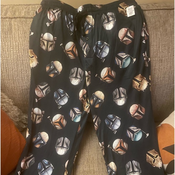 Mandalorian pajama pants - Picture 2 of 2